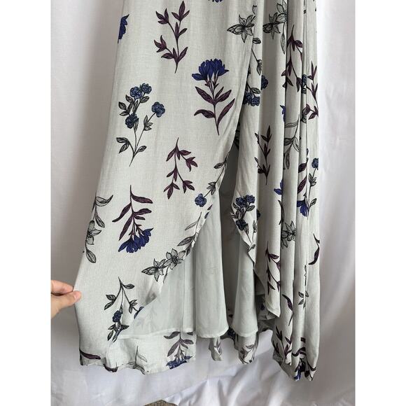 Astr The Label Hadley Maxi Wrap Dress Short Sleeve Floral Lined Size Womens SM - Picture 2 of 10